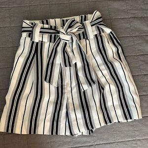 H&M cream & black striped shorts size 2